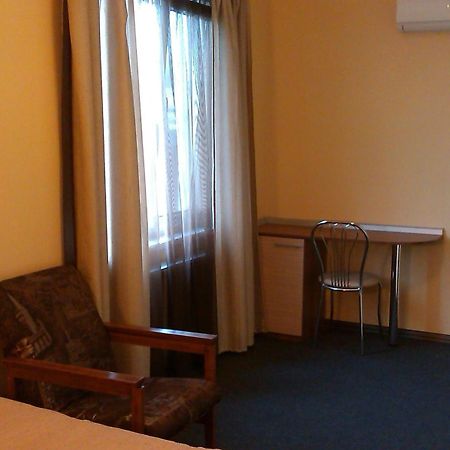 Yuzhniy Dvorik Aparthotel Odessa Exterior foto