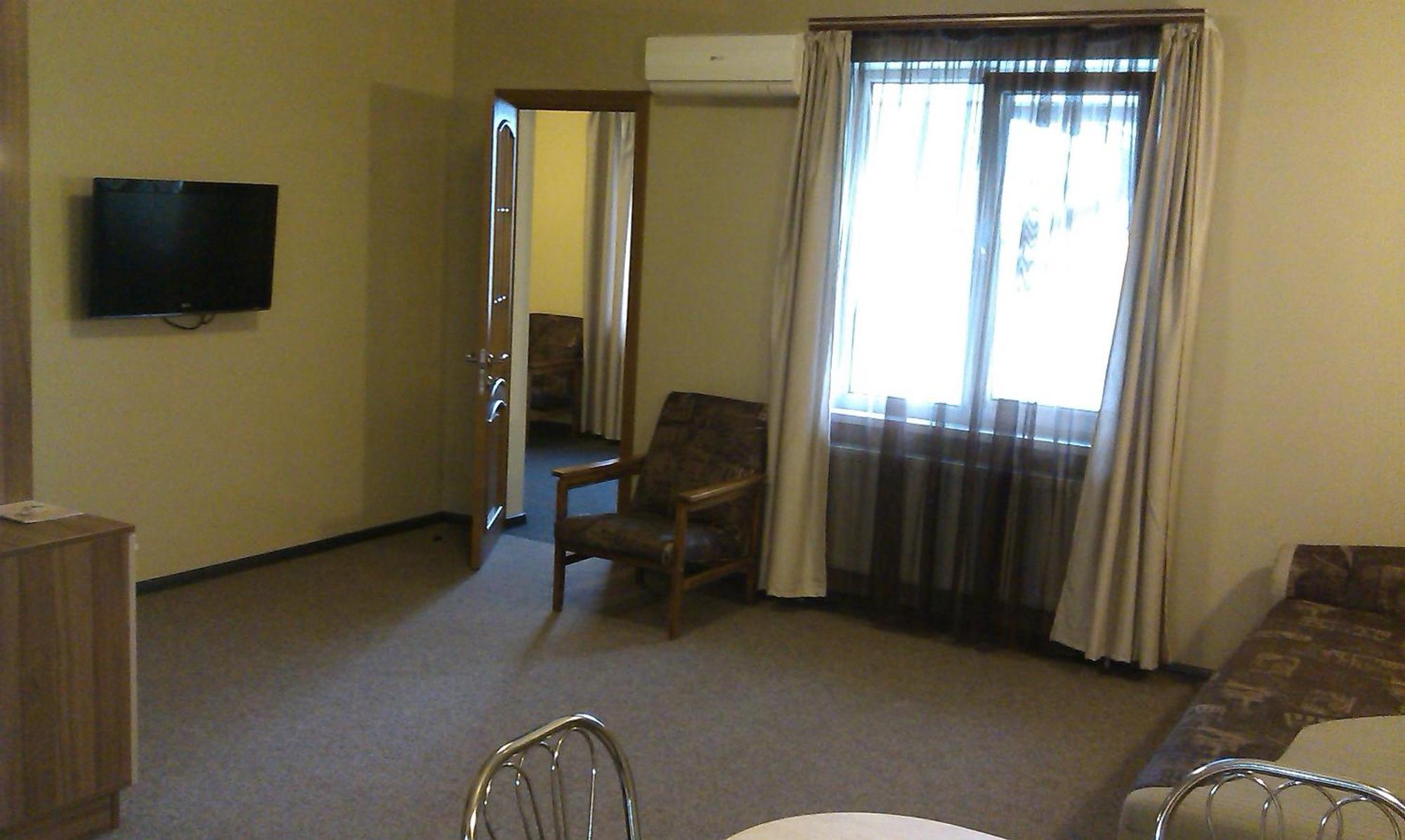 Yuzhniy Dvorik Aparthotel Odessa Exterior foto