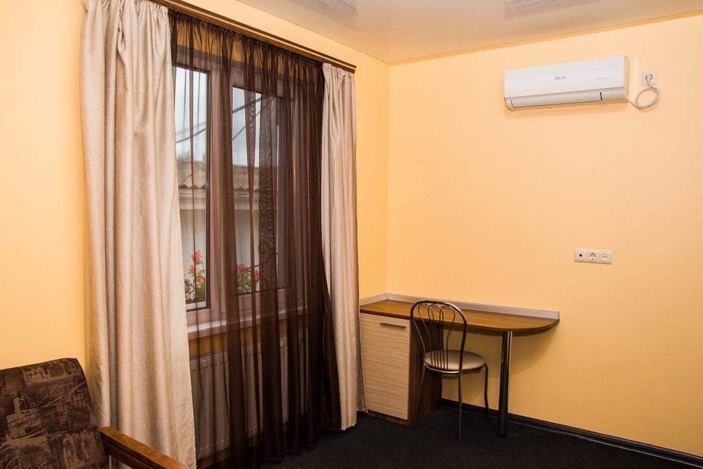 Yuzhniy Dvorik Aparthotel Odessa Exterior foto