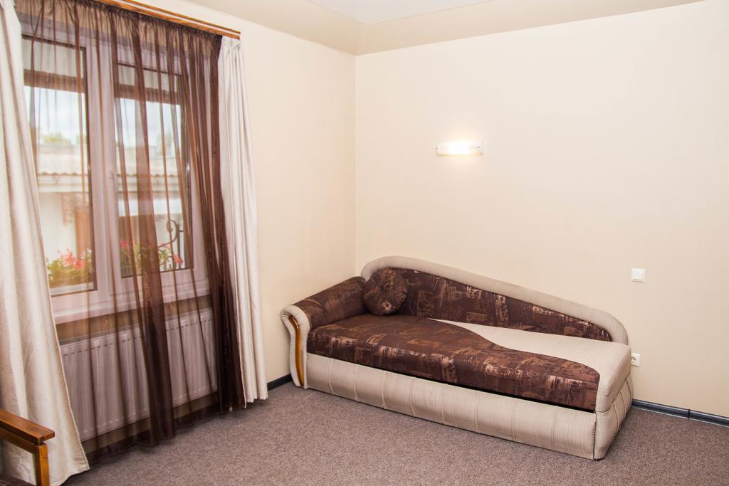 Yuzhniy Dvorik Aparthotel Odessa Exterior foto