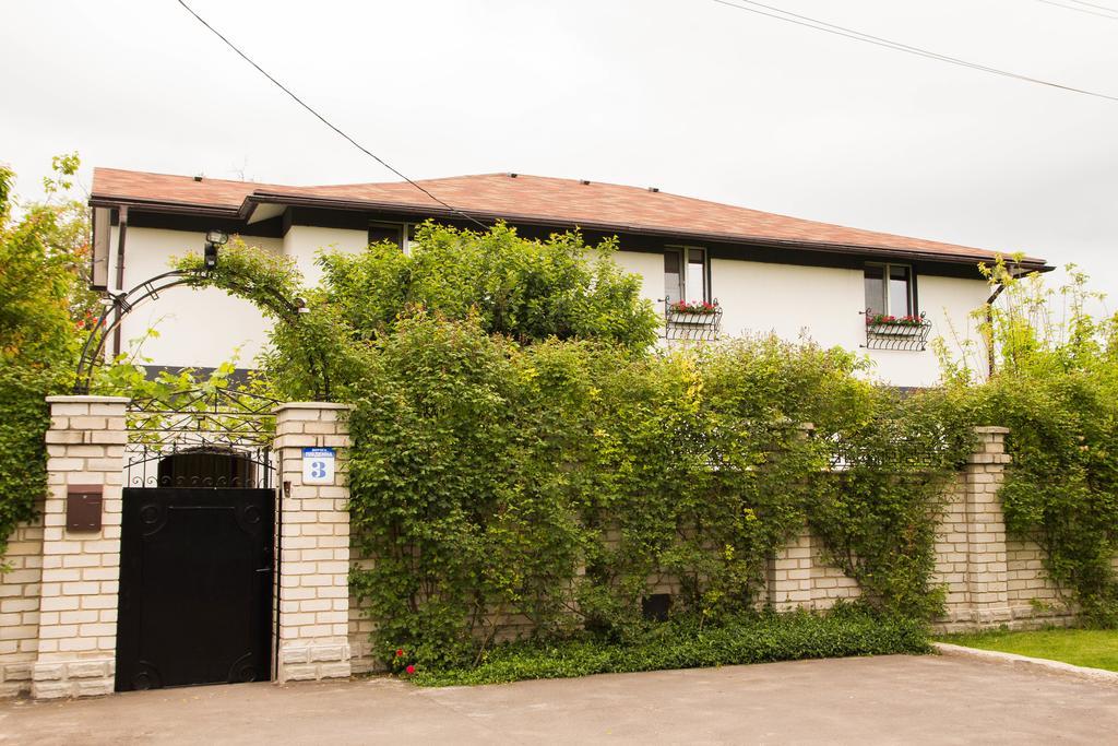 Yuzhniy Dvorik Aparthotel Odessa Exterior foto