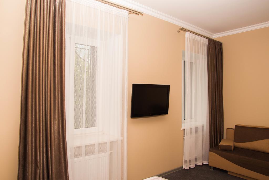 Yuzhniy Dvorik Aparthotel Odessa Exterior foto