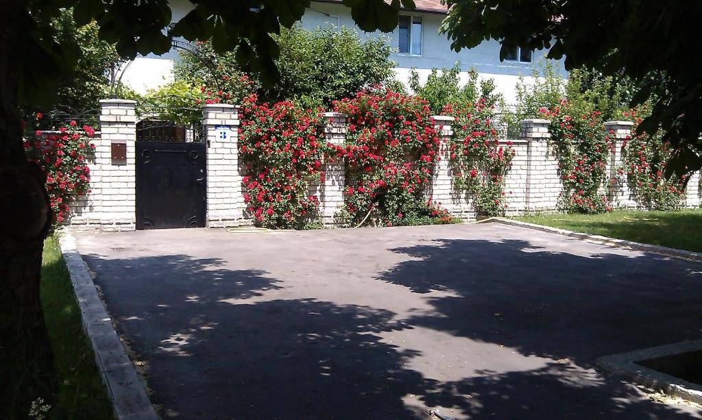 Yuzhniy Dvorik Aparthotel Odessa Exterior foto